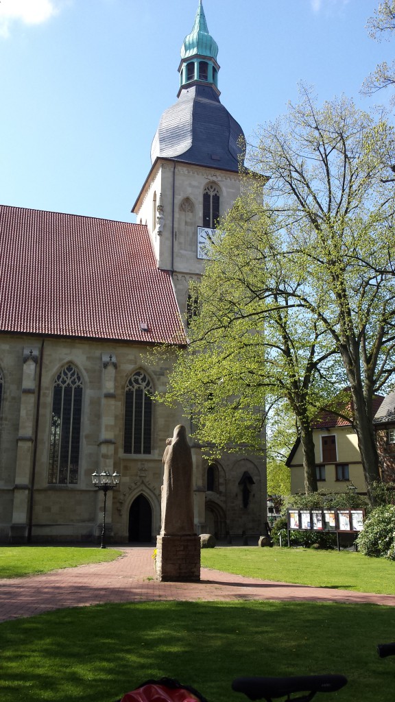 20150502_105503 Kirche und Kirchplatz Nottuln