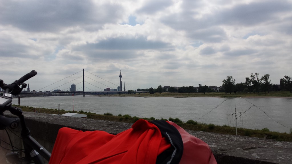 20150615_140820 Skyline Düsseldorf